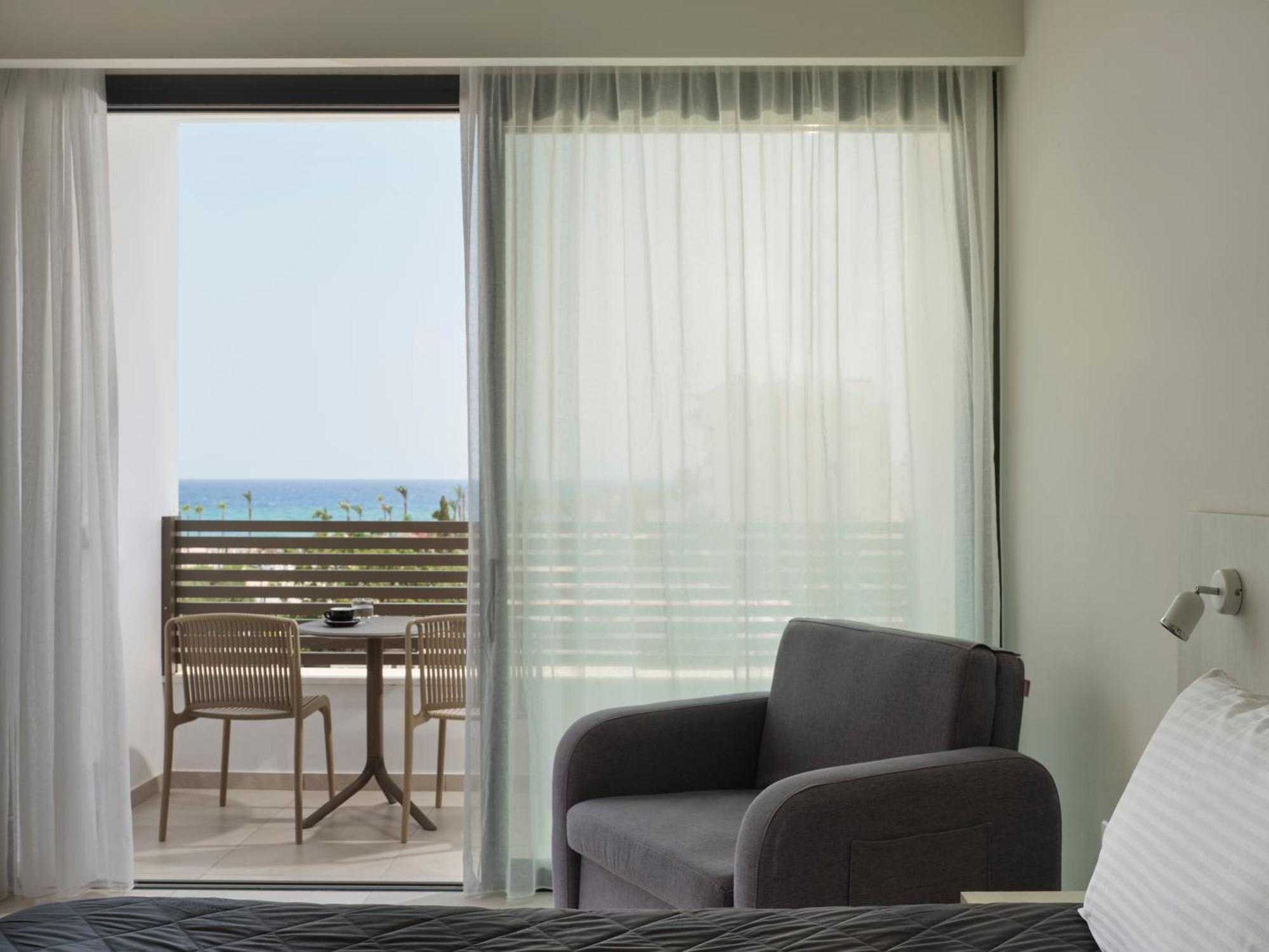 Atlantica Sancta Napa Hotel أيا نابا المظهر الخارجي الصورة